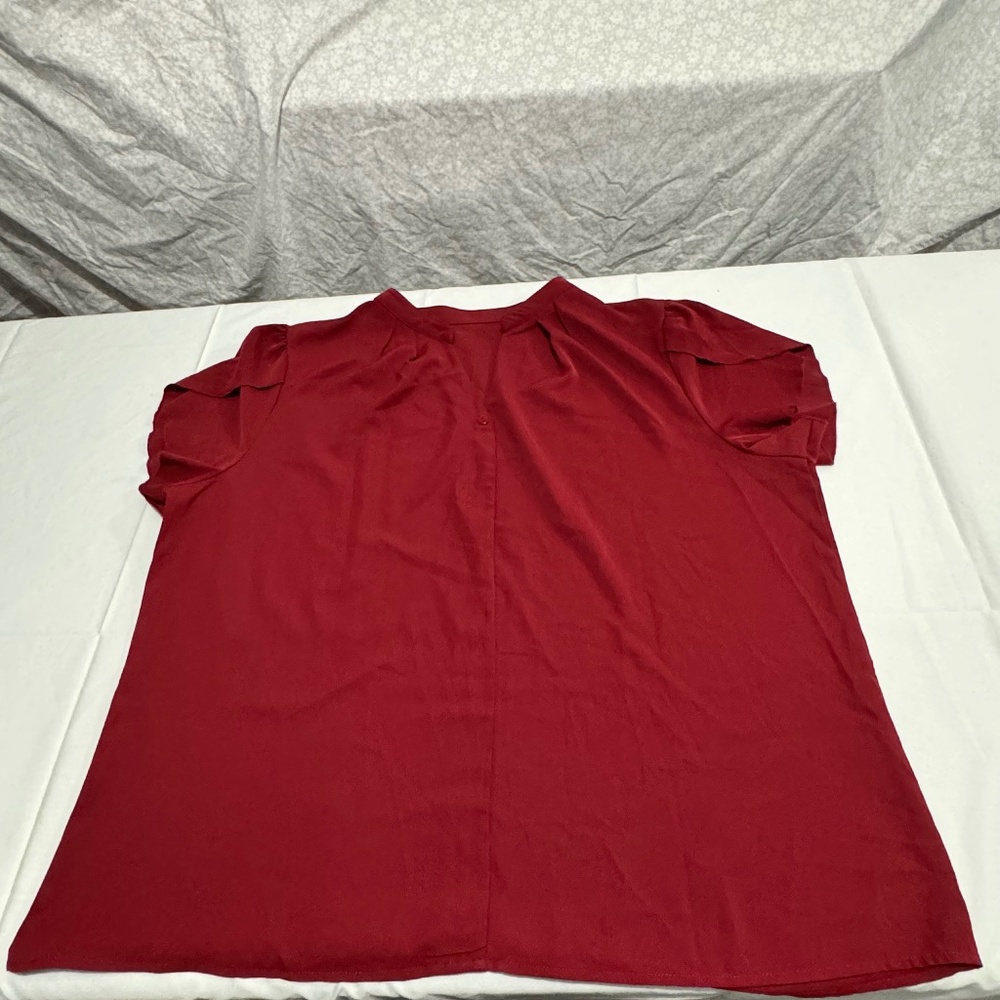 red woman blouse size 3x with collar and v shape neck